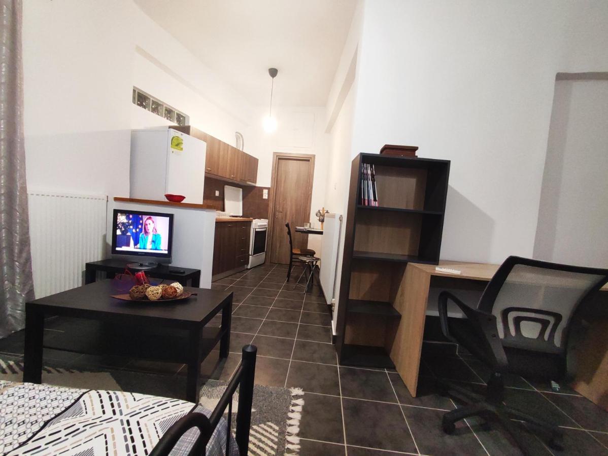 Dreams 3 Apartment Kardítsa Екстериор снимка